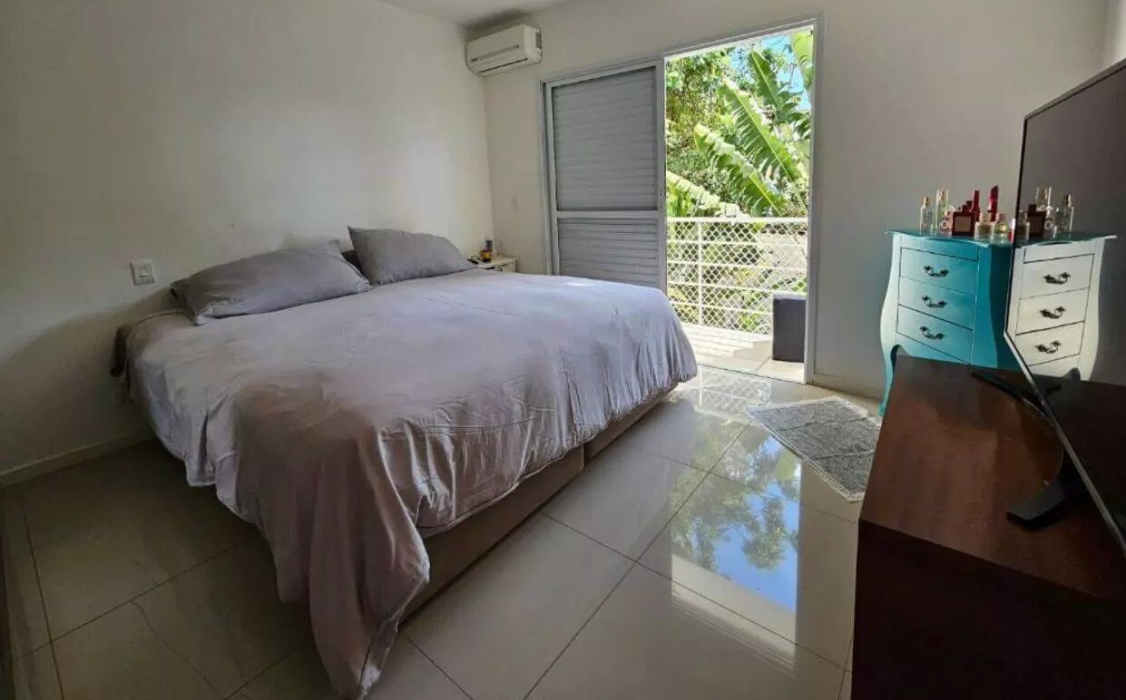 Casa de Condomínio à venda com 3 quartos, 218m² - Foto 8