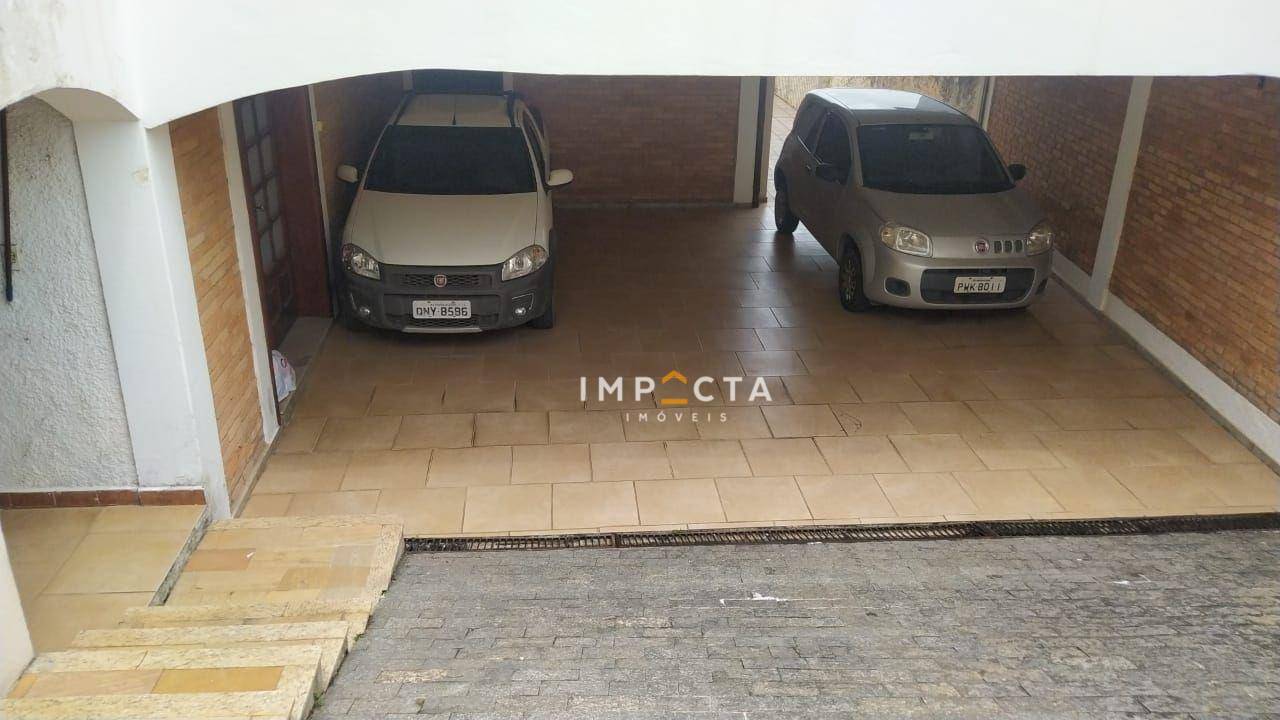 Casa à venda com 10 quartos, 500m² - Foto 3