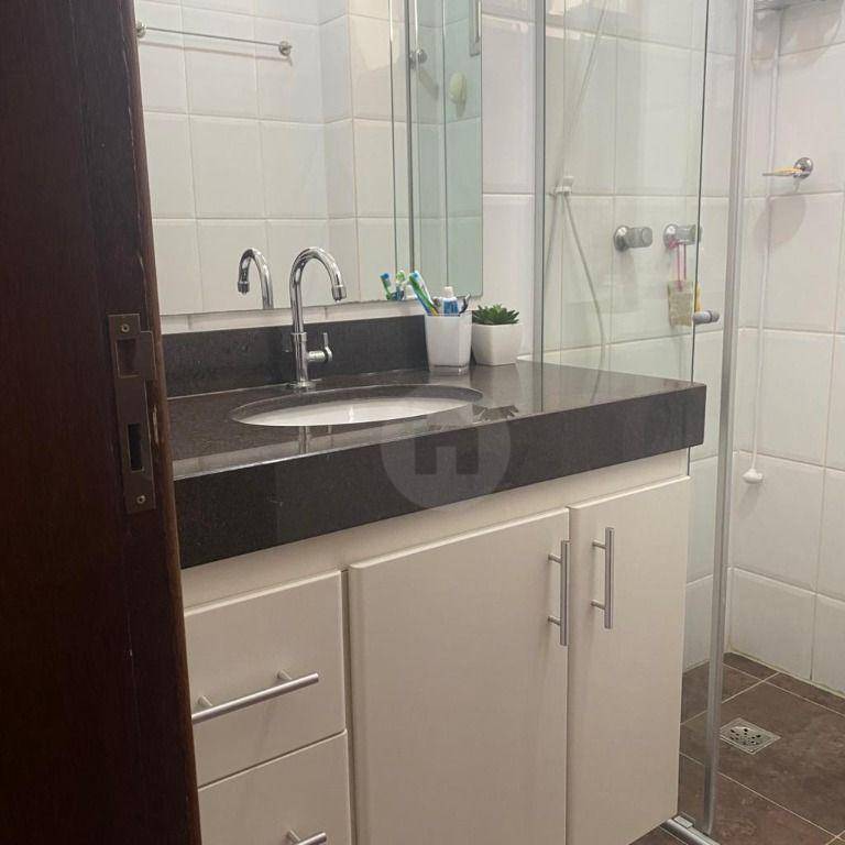 Apartamento à venda com 3 quartos, 156m² - Foto 17