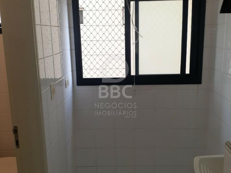 Apartamento para alugar com 2 quartos, 65m² - Foto 7