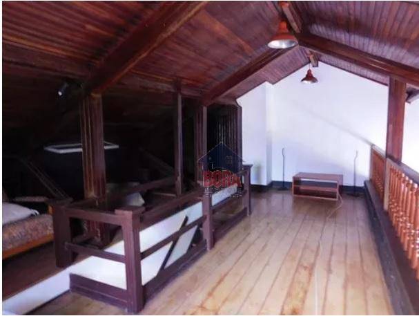 Casa à venda com 2 quartos, 300m² - Foto 18