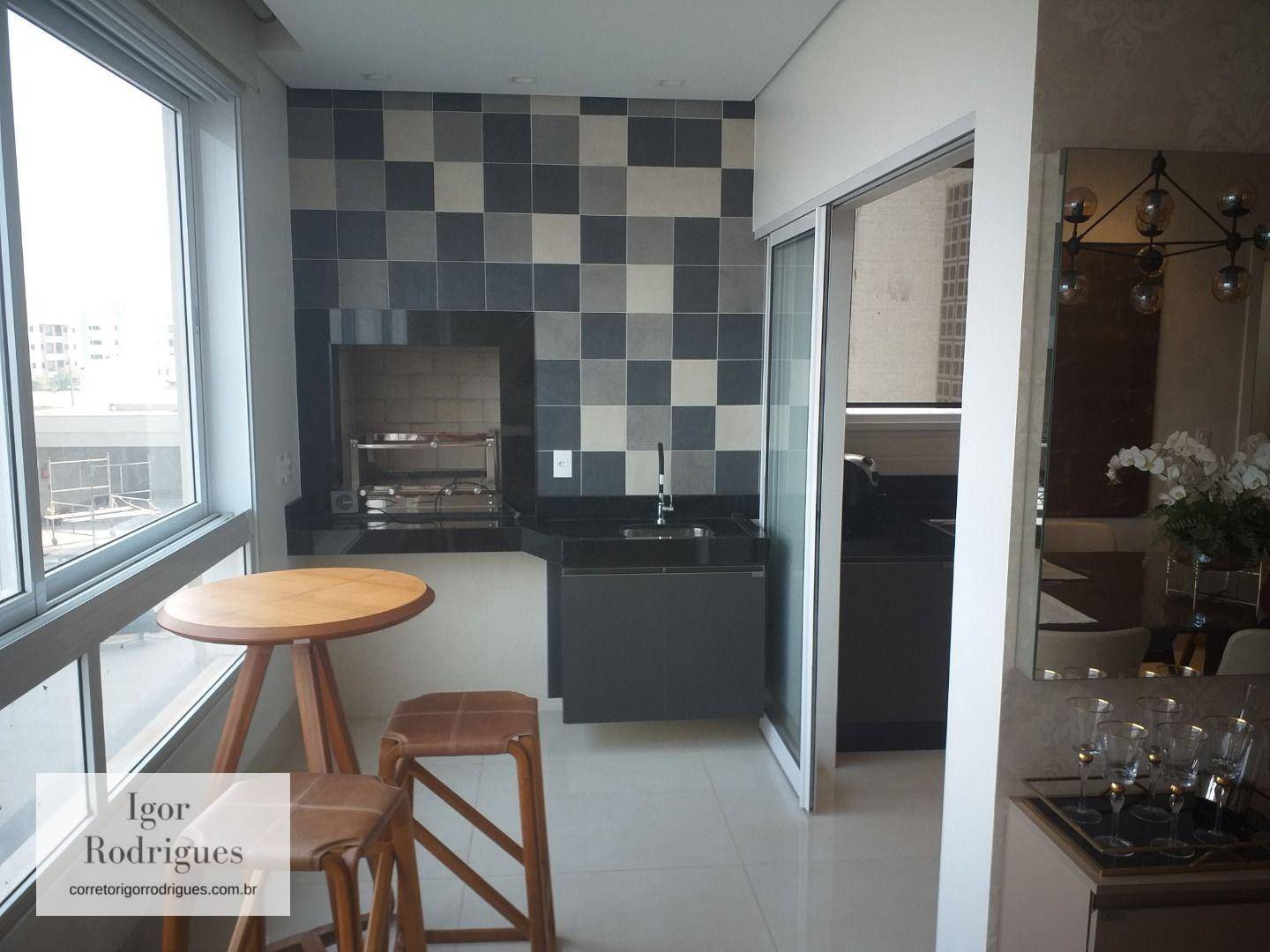 Apartamento à venda com 3 quartos, 123m² - Foto 1