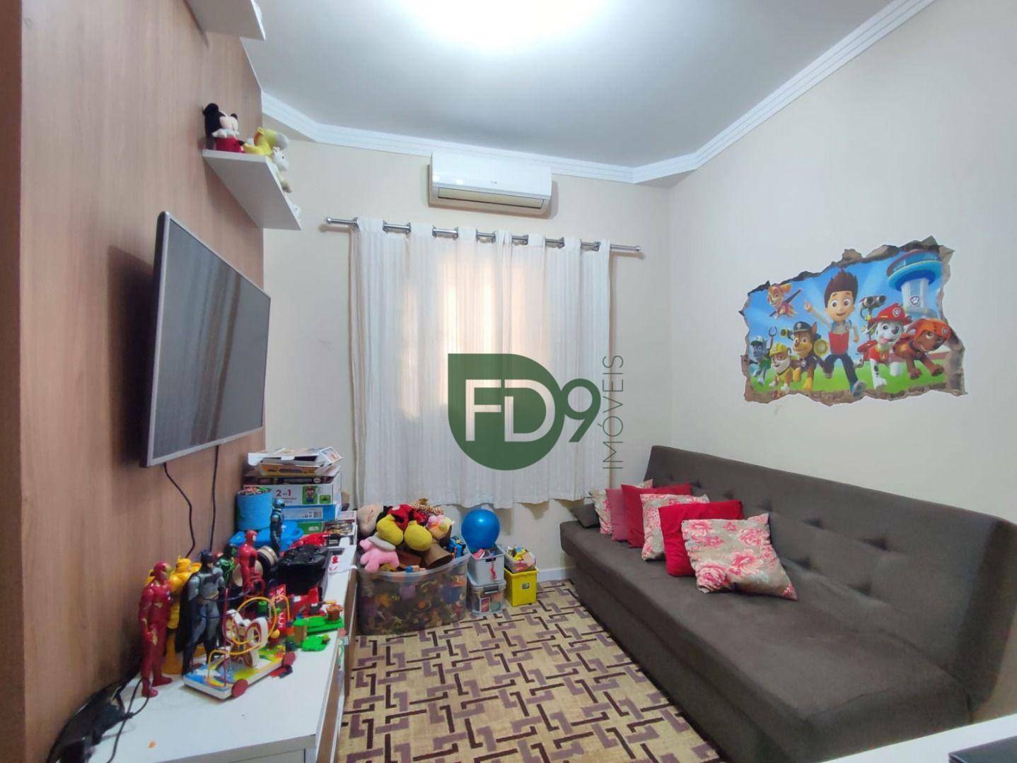 Casa à venda com 3 quartos, 105m² - Foto 4