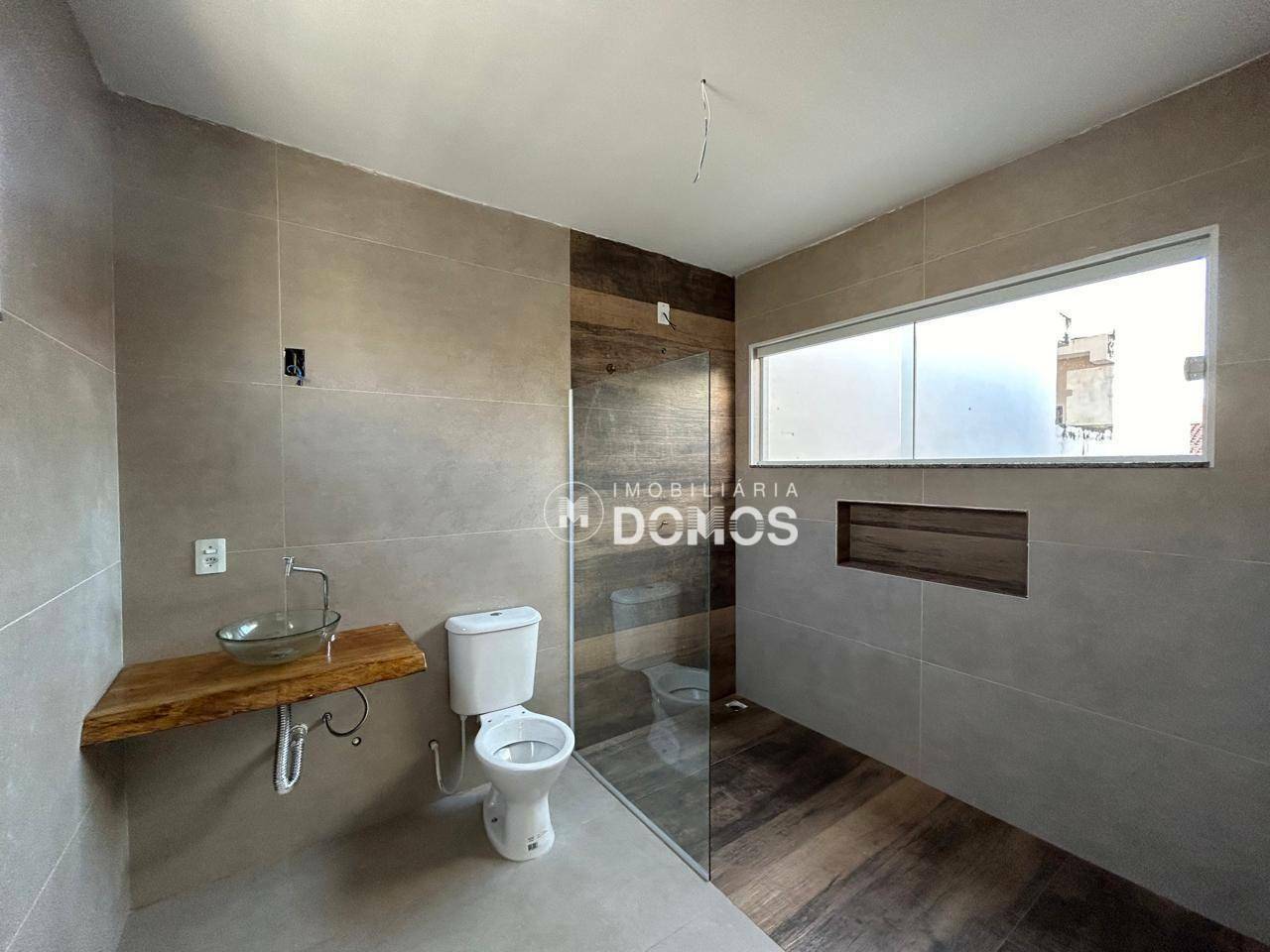 Casa à venda com 2 quartos, 105m² - Foto 8