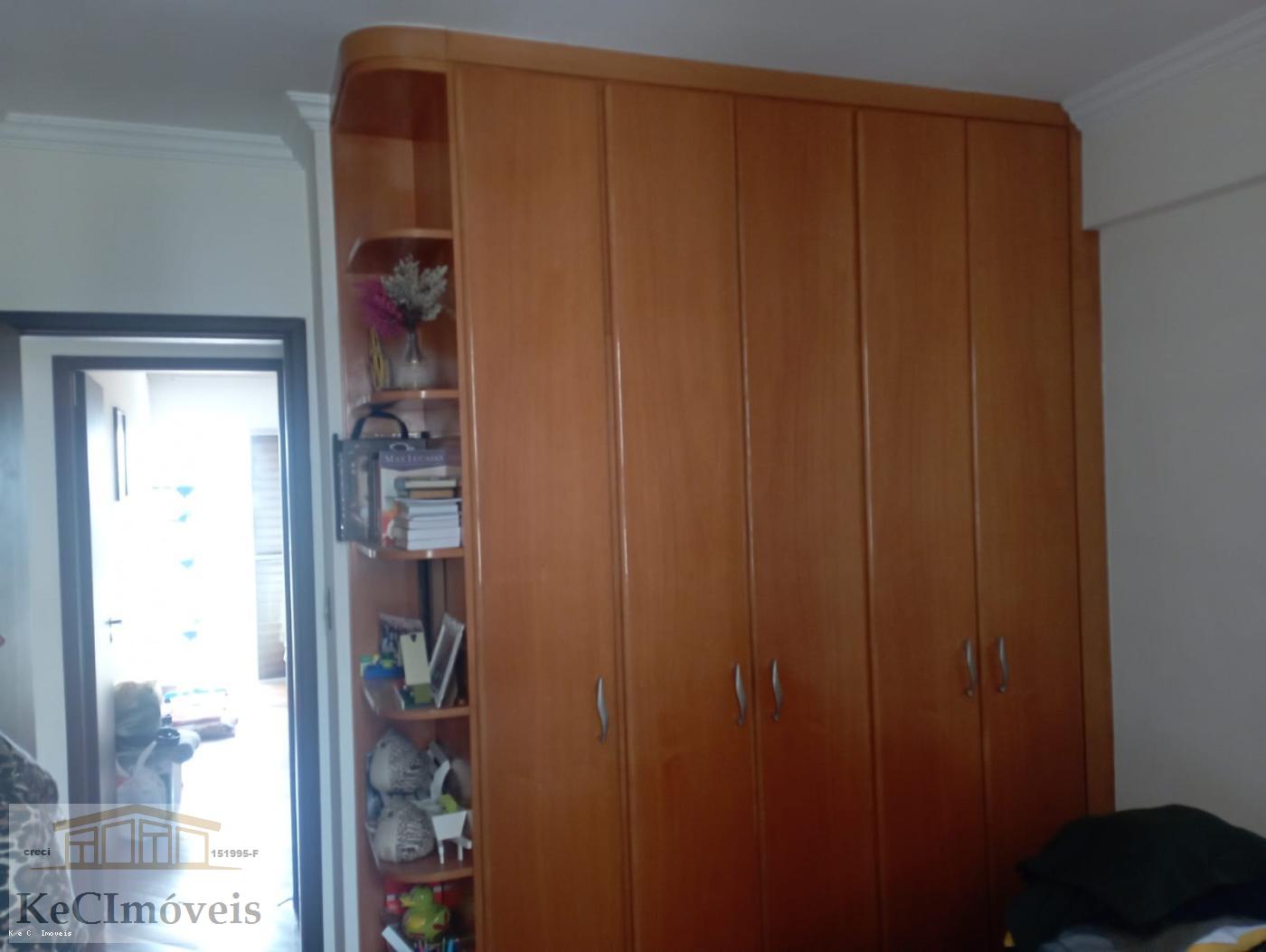 Apartamento à venda com 2 quartos, 72m² - Foto 9