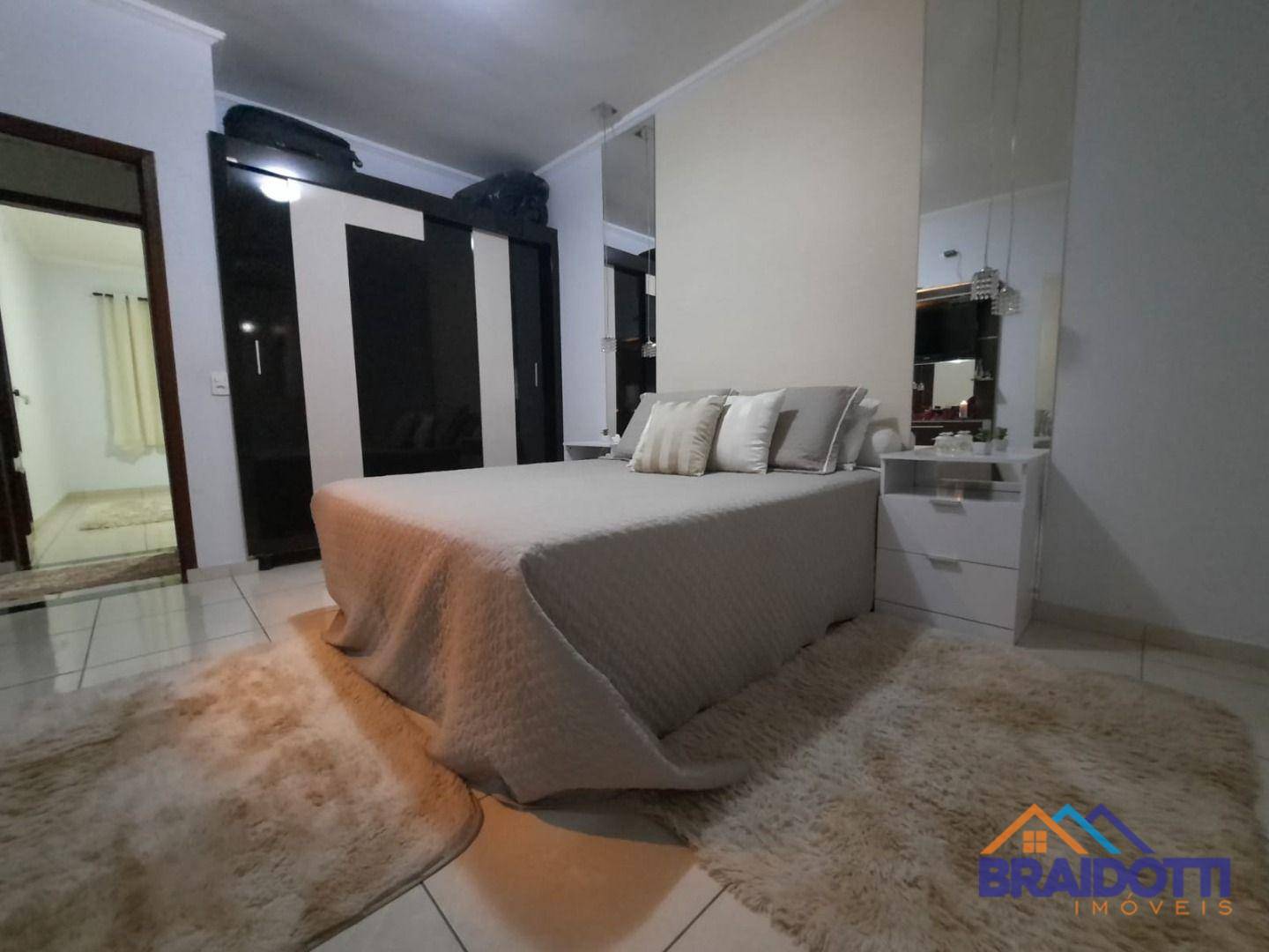 Casa à venda com 4 quartos, 285m² - Foto 12