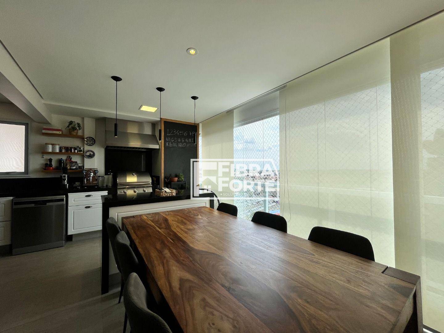 Apartamento à venda com 3 quartos, 137m² - Foto 4