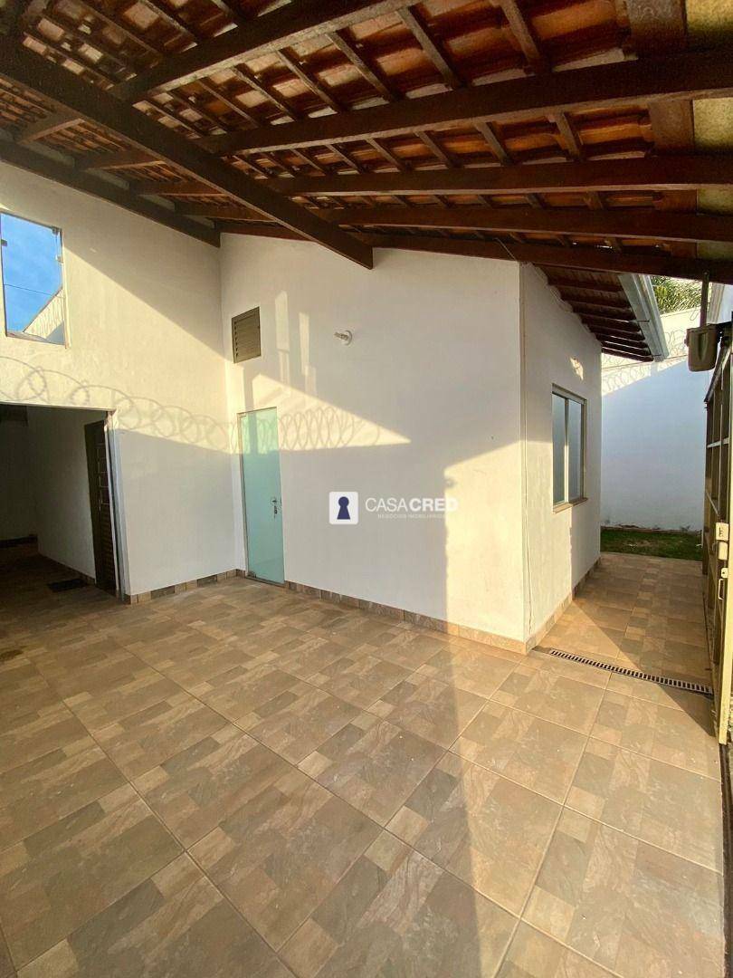 Casa à venda com 2 quartos, 58m² - Foto 3