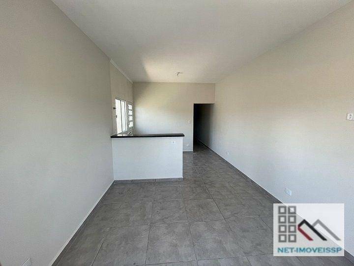 Casa à venda com 2 quartos, 55m² - Foto 8