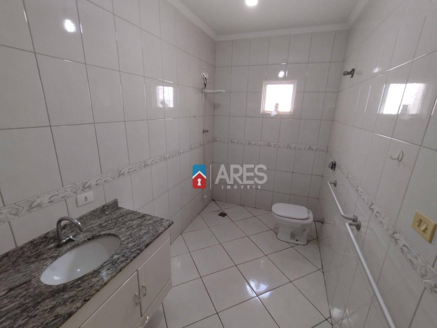 Casa à venda com 4 quartos, 300m² - Foto 10