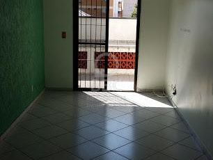 Apartamento à venda com 2 quartos, 75m² - Foto 3