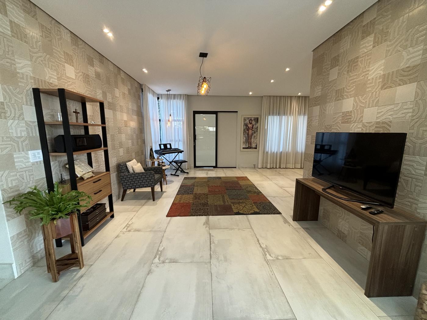 Casa de Condomínio à venda com 4 quartos, 301m² - Foto 4