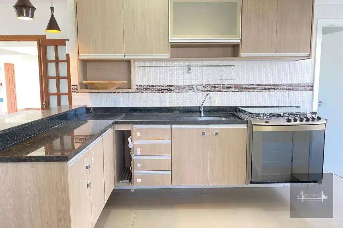 Casa de Condomínio à venda com 4 quartos, 385m² - Foto 9