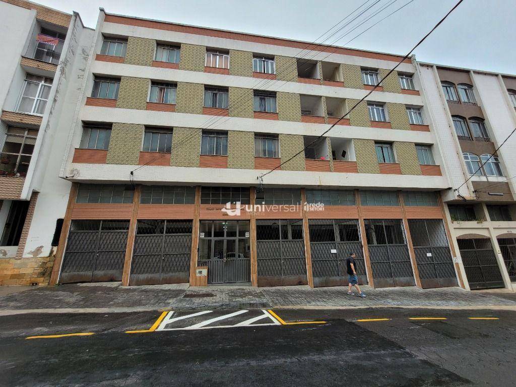 Apartamento à venda com 2 quartos, 81m² - Foto 2
