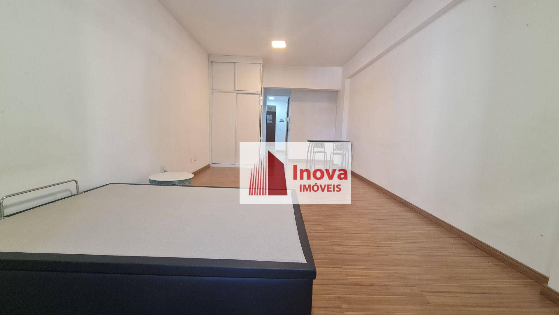 Apartamento à venda com 1 quarto, 40m² - Foto 12