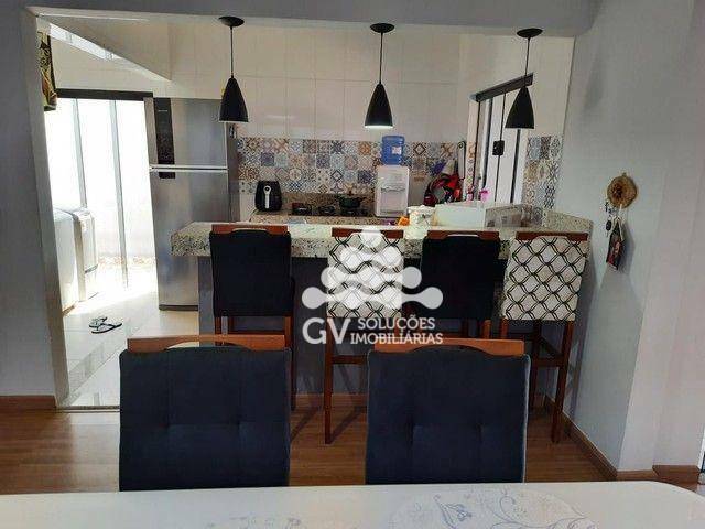 Casa à venda com 2 quartos, 140m² - Foto 8