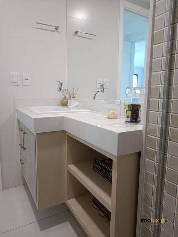 Apartamento à venda com 3 quartos, 142m² - Foto 10