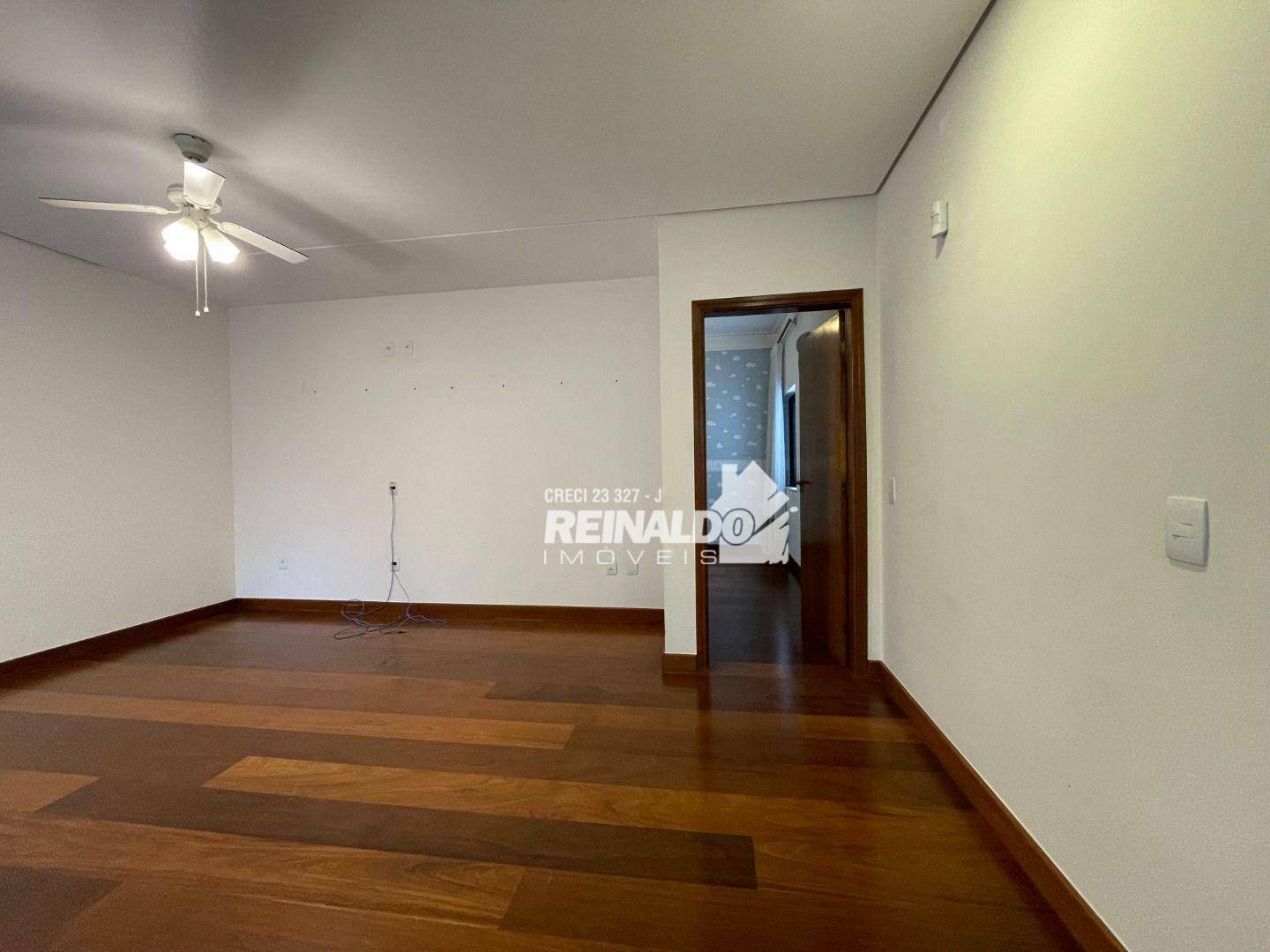 Casa à venda com 4 quartos, 241m² - Foto 4