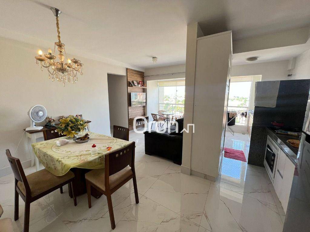 Apartamento à venda com 3 quartos, 73m² - Foto 2