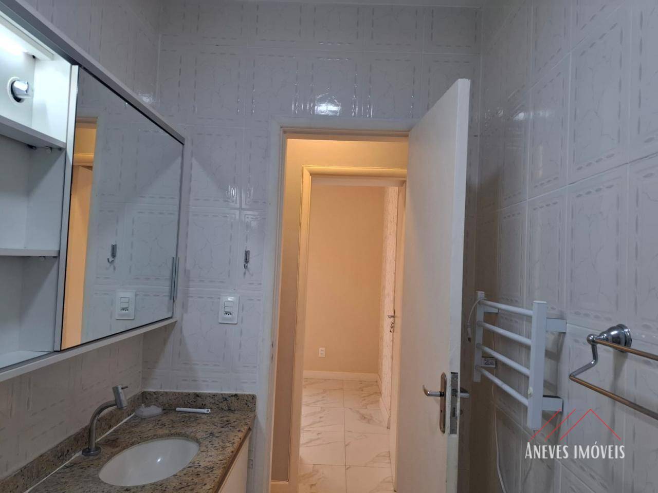 Apartamento à venda com 2 quartos, 67m² - Foto 9