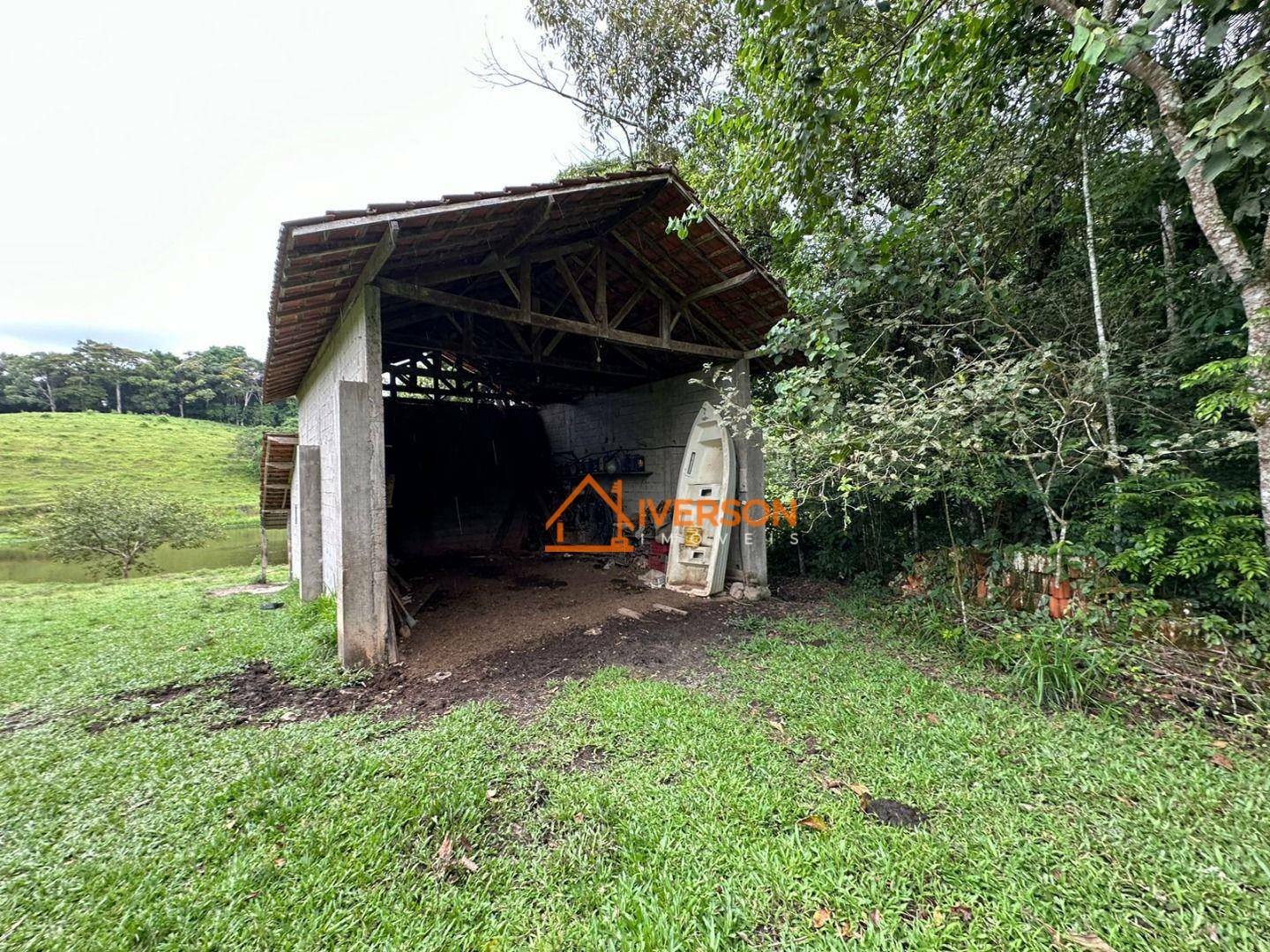 Sítio à venda com 3 quartos, 200m² - Foto 19