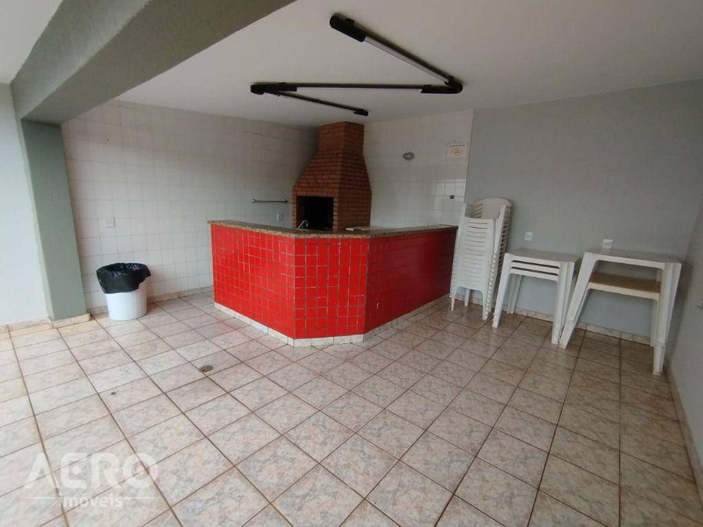 Apartamento para alugar com 2 quartos, 75m² - Foto 5