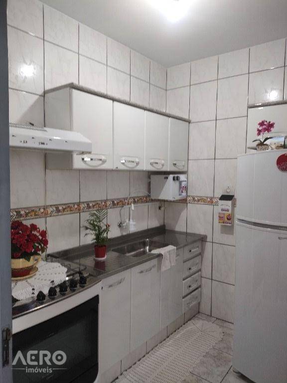 Casa à venda com 3 quartos, 124m² - Foto 4