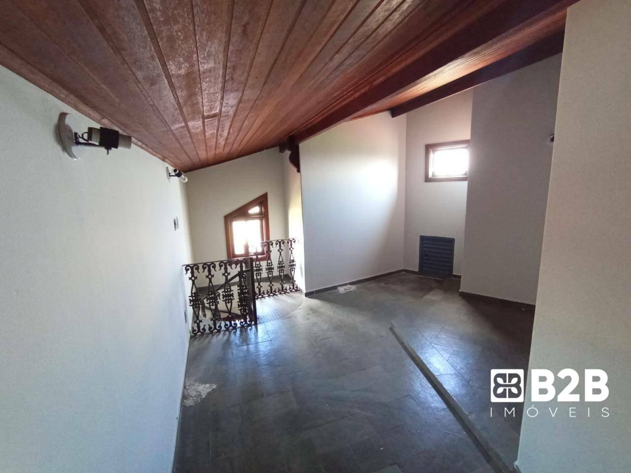 Casa à venda com 4 quartos, 189m² - Foto 13