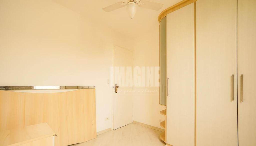 Apartamento à venda com 2 quartos, 60m² - Foto 11