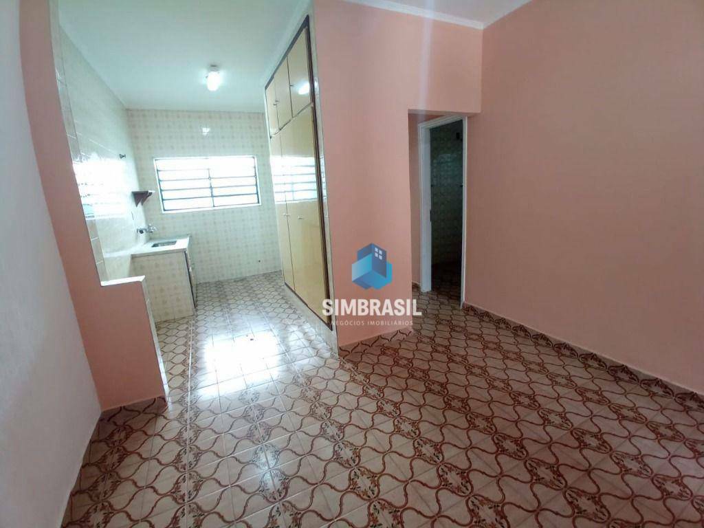 Casa à venda com 4 quartos, 220m² - Foto 1