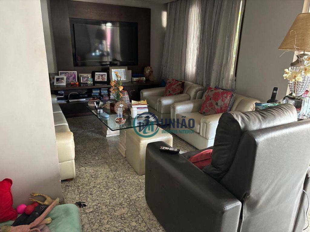 Apartamento à venda com 4 quartos, 147m² - Foto 1