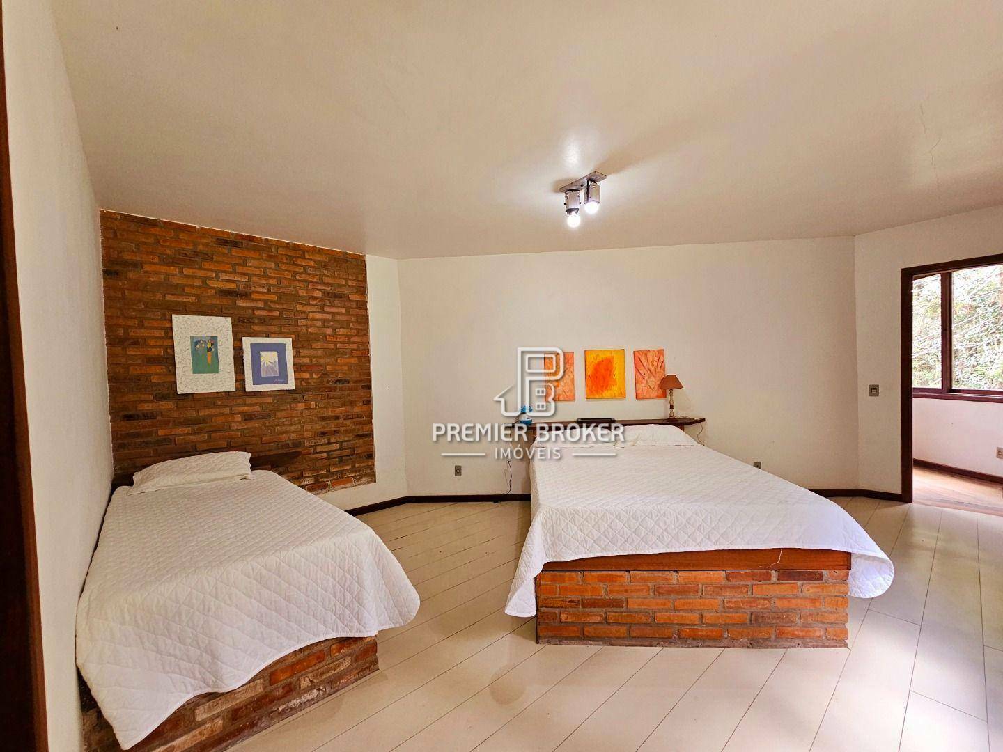 Casa de Condomínio à venda com 6 quartos, 298m² - Foto 23