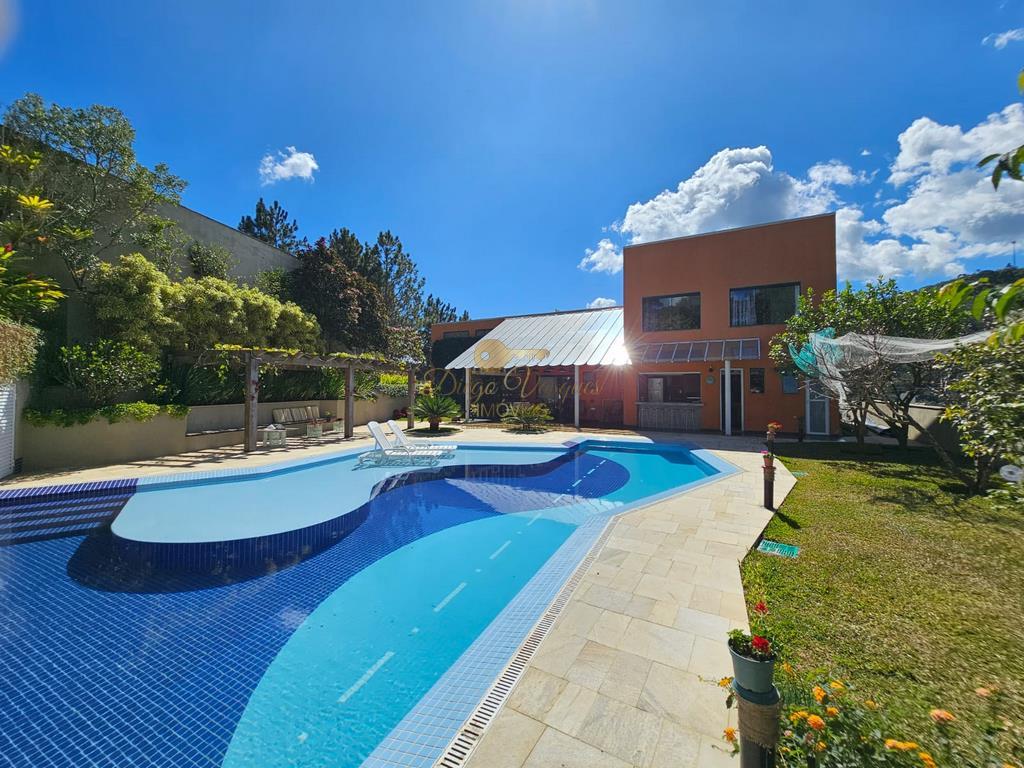 Casa de Condomínio à venda com 4 quartos, 1556m² - Foto 1