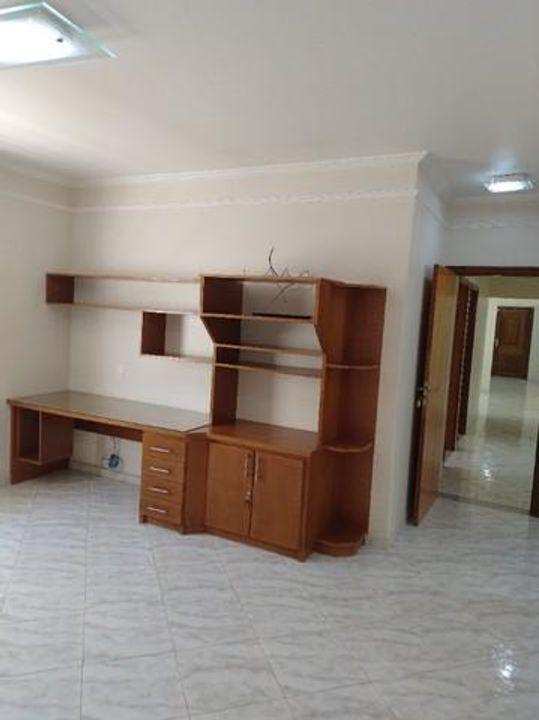 Casa à venda com 4 quartos, 240m² - Foto 4