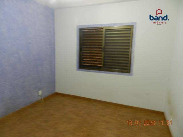 Casa à venda com 3 quartos, 250m² - Foto 10