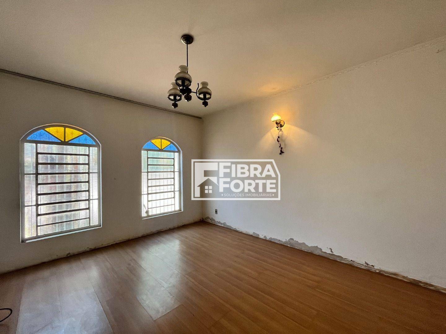 Casa à venda com 3 quartos, 140m² - Foto 2