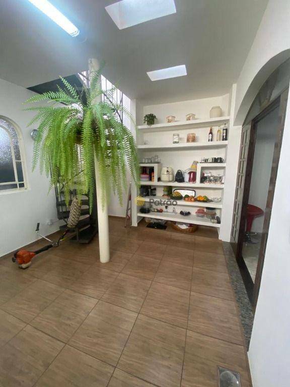 Sobrado à venda com 4 quartos, 159m² - Foto 3