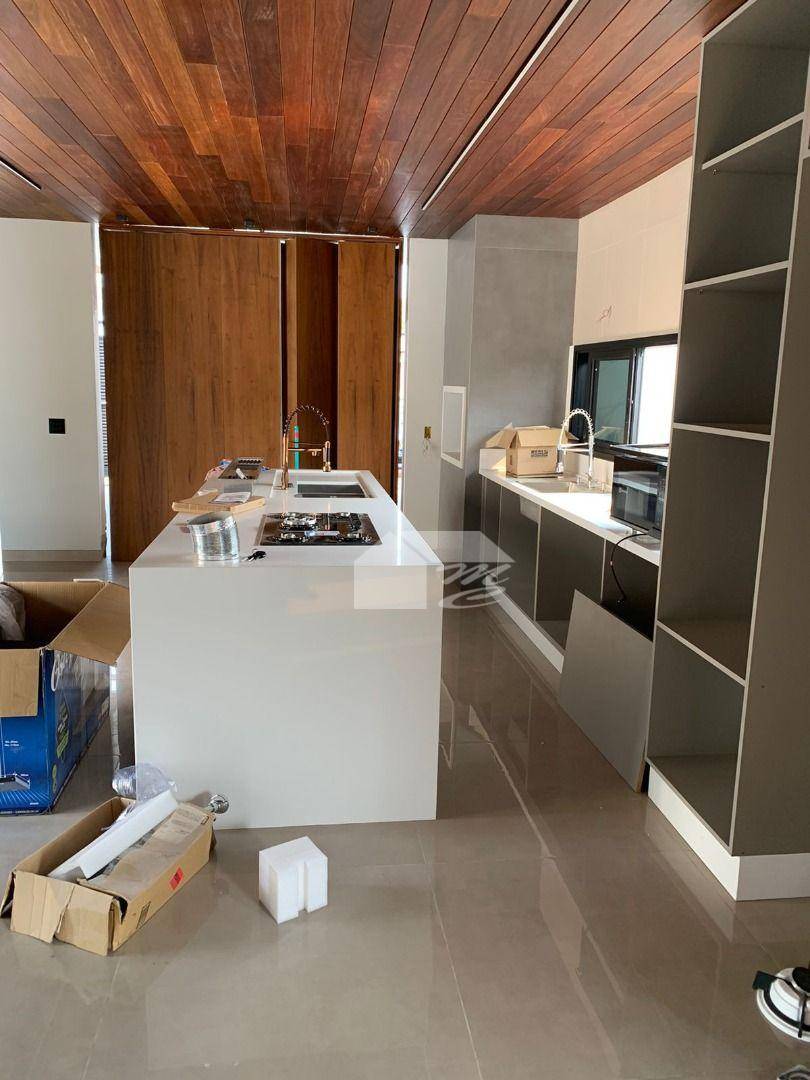 Casa à venda com 3 quartos, 320m² - Foto 7