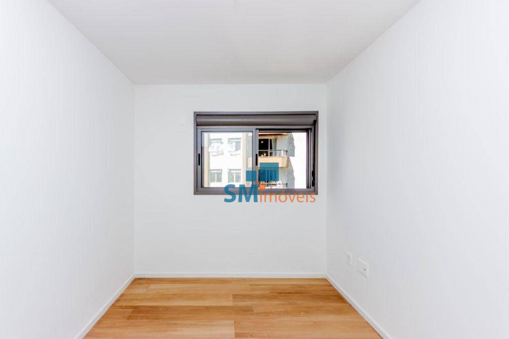 Apartamento à venda com 3 quartos, 143m² - Foto 4