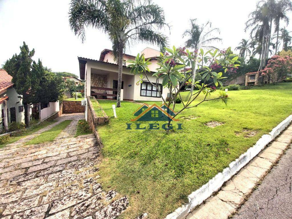 Casa de Condomínio à venda com 3 quartos, 230m² - Foto 2