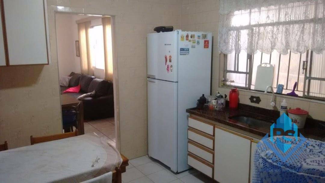 Sobrado à venda e aluguel com 3 quartos, 180m² - Foto 5