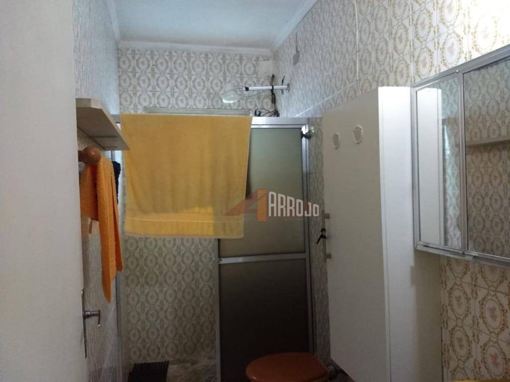 Casa à venda com 3 quartos, 180m² - Foto 4