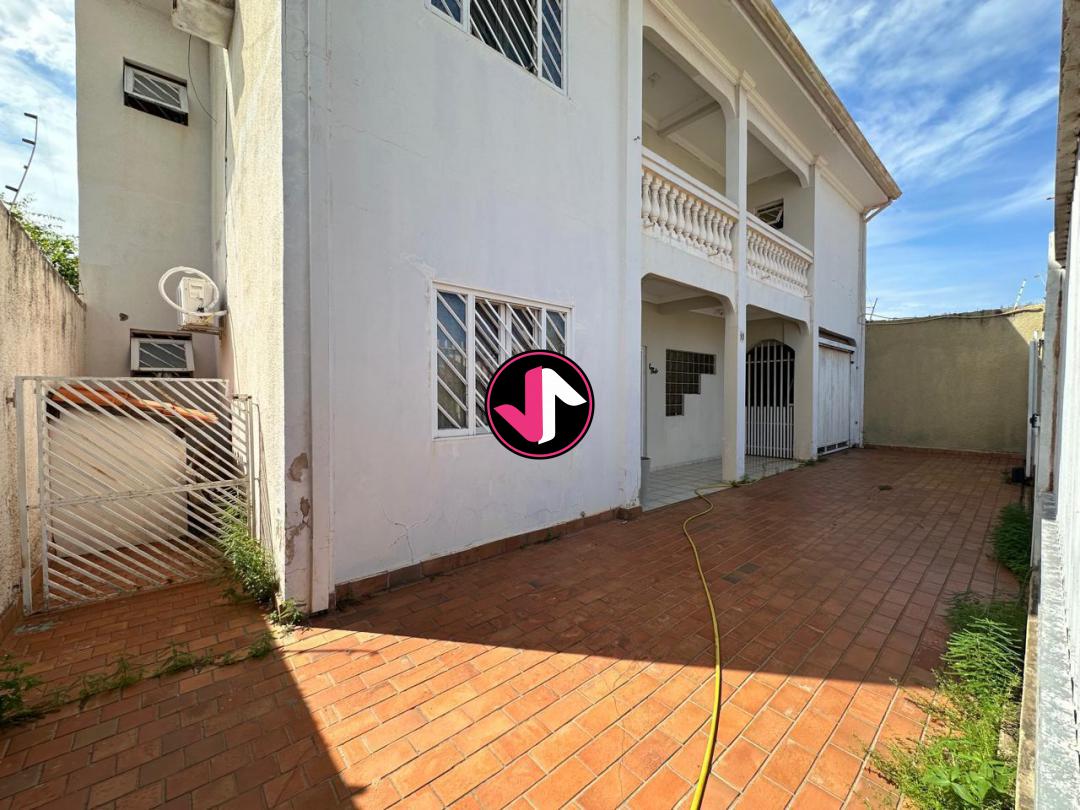 Casa à venda com 4 quartos, 249m² - Foto 3