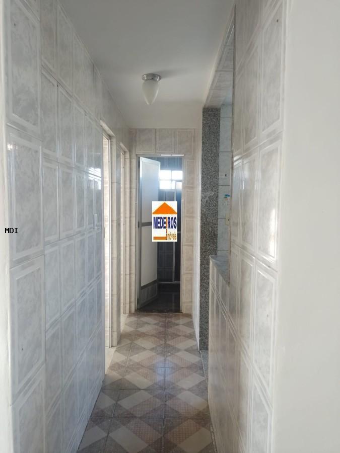 Apartamento à venda com 2 quartos, 62m² - Foto 3