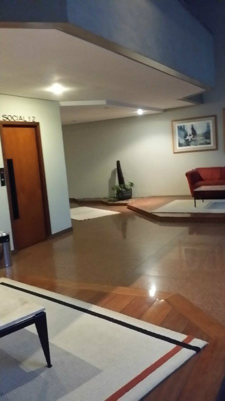 Apartamento à venda com 3 quartos, 180m² - Foto 4