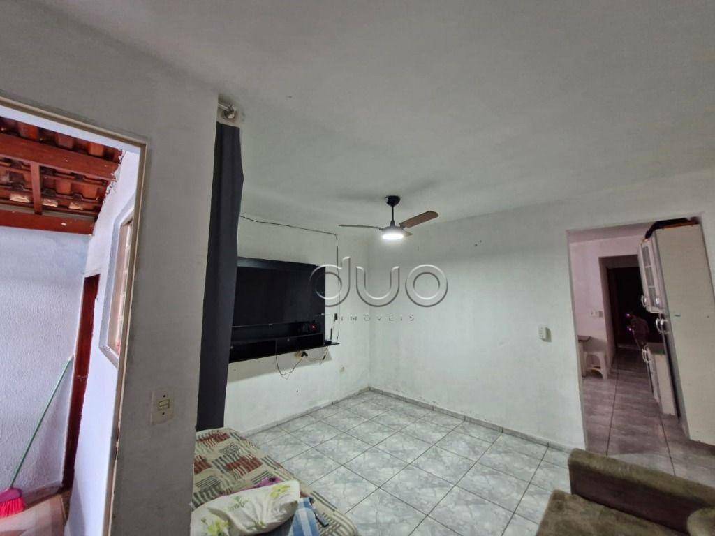 Casa à venda com 2 quartos, 70m² - Foto 5