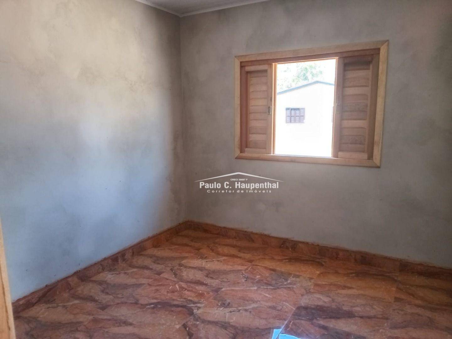 Casa à venda com 2 quartos, 50m² - Foto 4