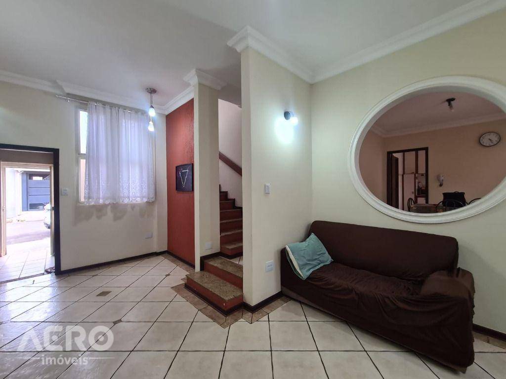 Casa à venda com 4 quartos, 220m² - Foto 20