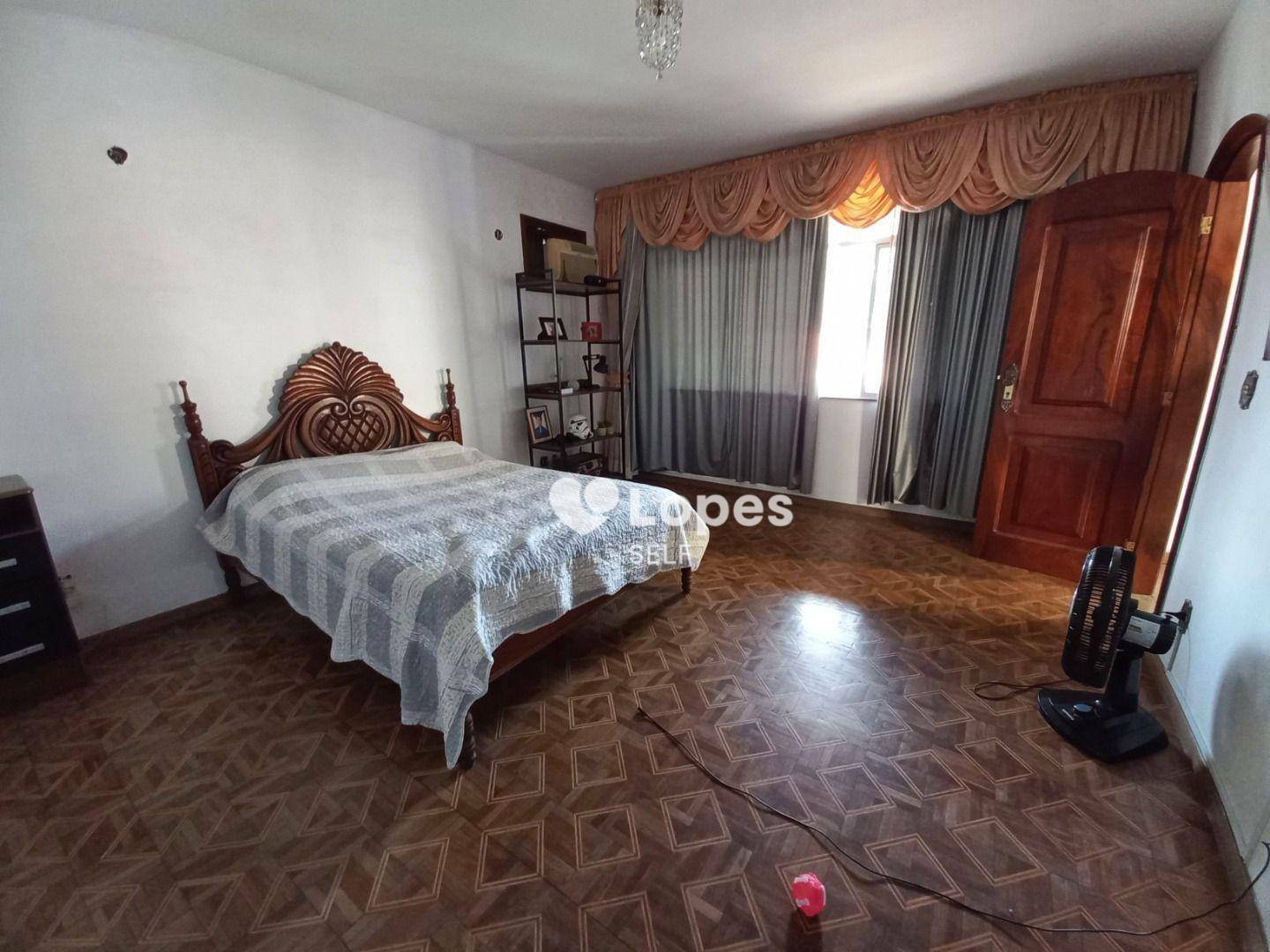 Casa à venda com 6 quartos, 450m² - Foto 11