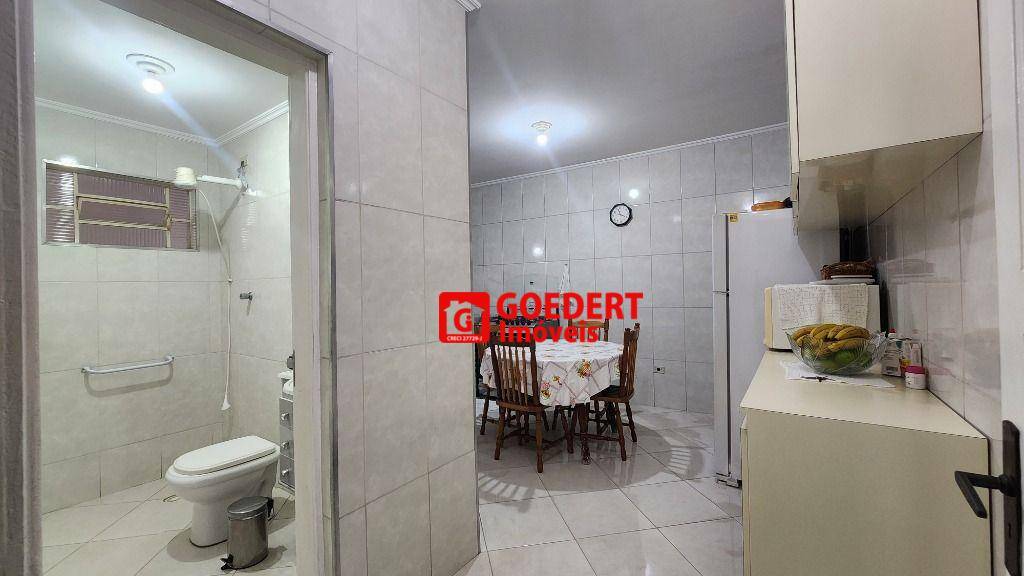 Sobrado à venda com 3 quartos, 183m² - Foto 7